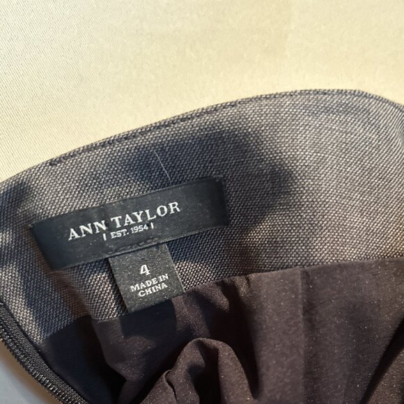 ANN TAYLOR Brown Tweed 2-Piece Business Suit ~ Jacket Size 6 ~ Skirt Size 4 - Picture 9 of 10